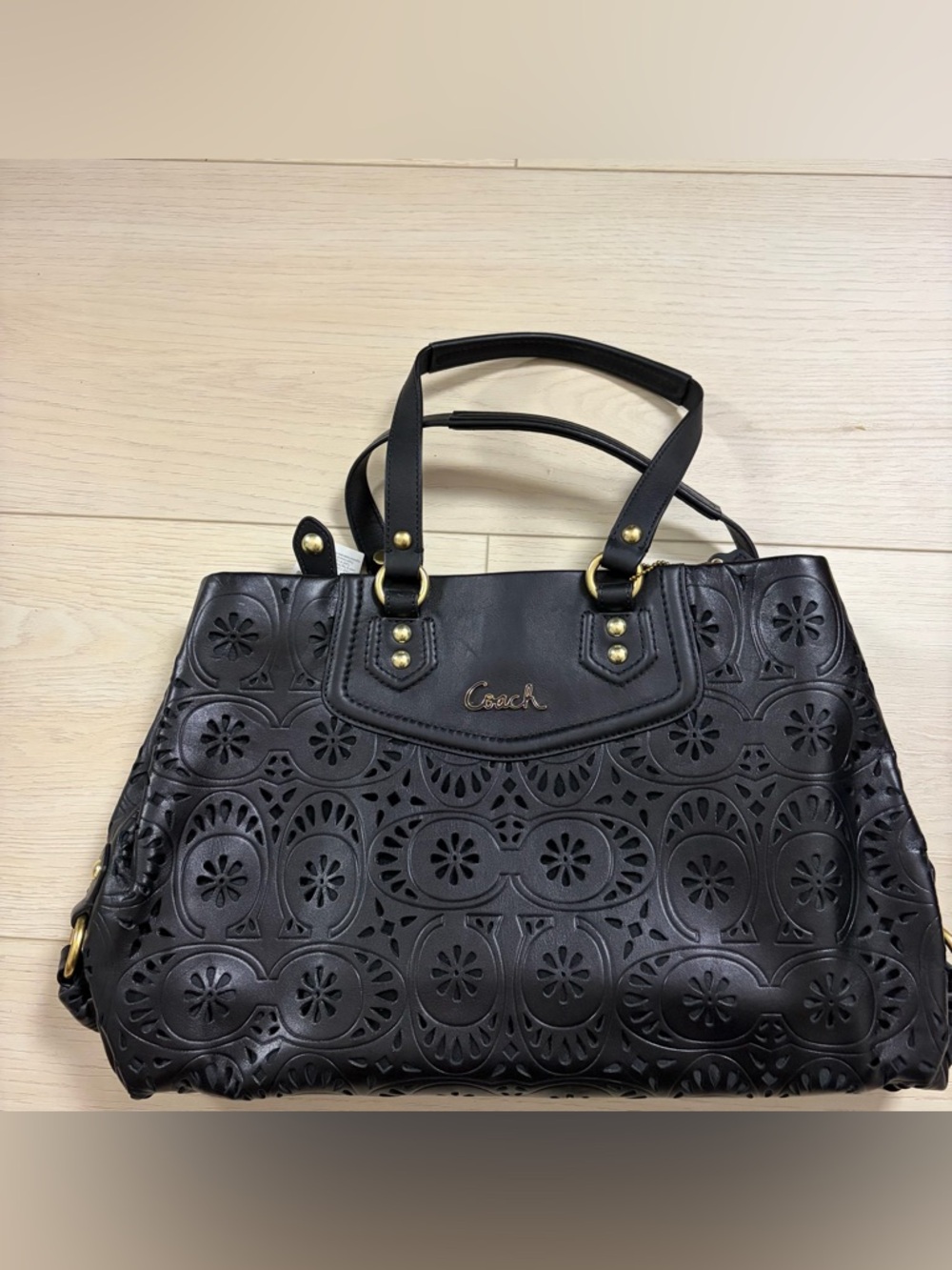 NWT Coach leather flower purse